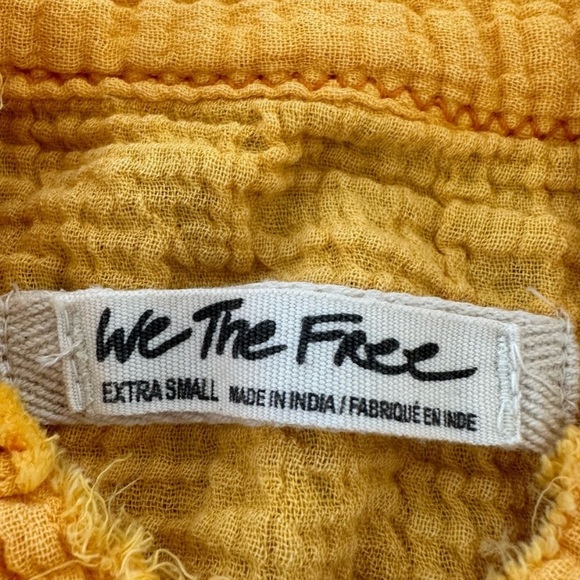 We the Free Summer Daydream Buttondown - Picture 5 of 10